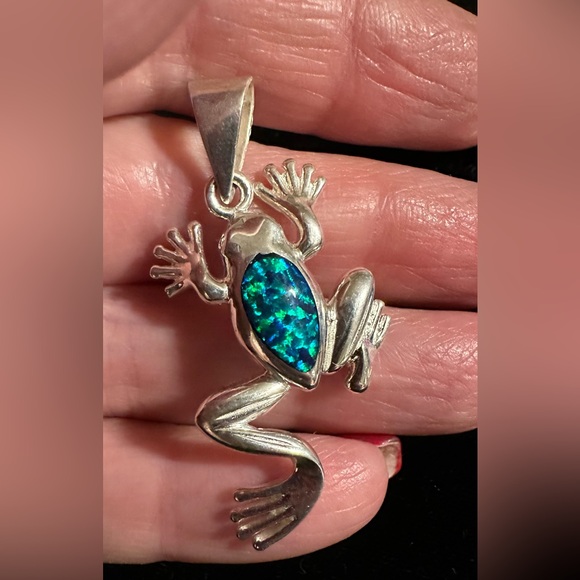 Elanie Cardenas Taxco Mexico 950 Silver & Opal Frog Pendant - Picture 2 of 4